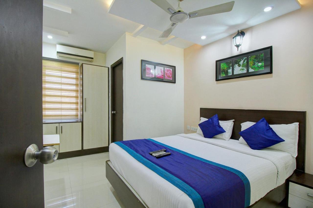 Rd Towers Hotel Chennai Bagian luar foto