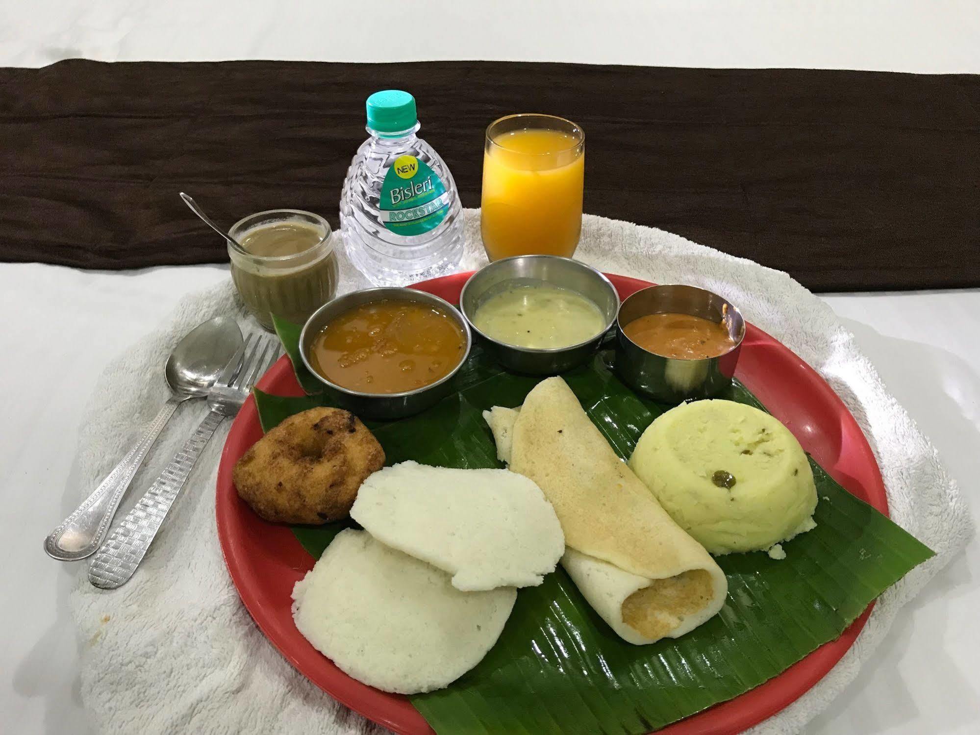 Rd Towers Hotel Chennai Bagian luar foto