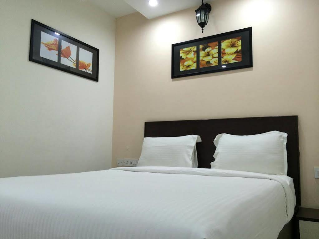 Rd Towers Hotel Chennai Bagian luar foto